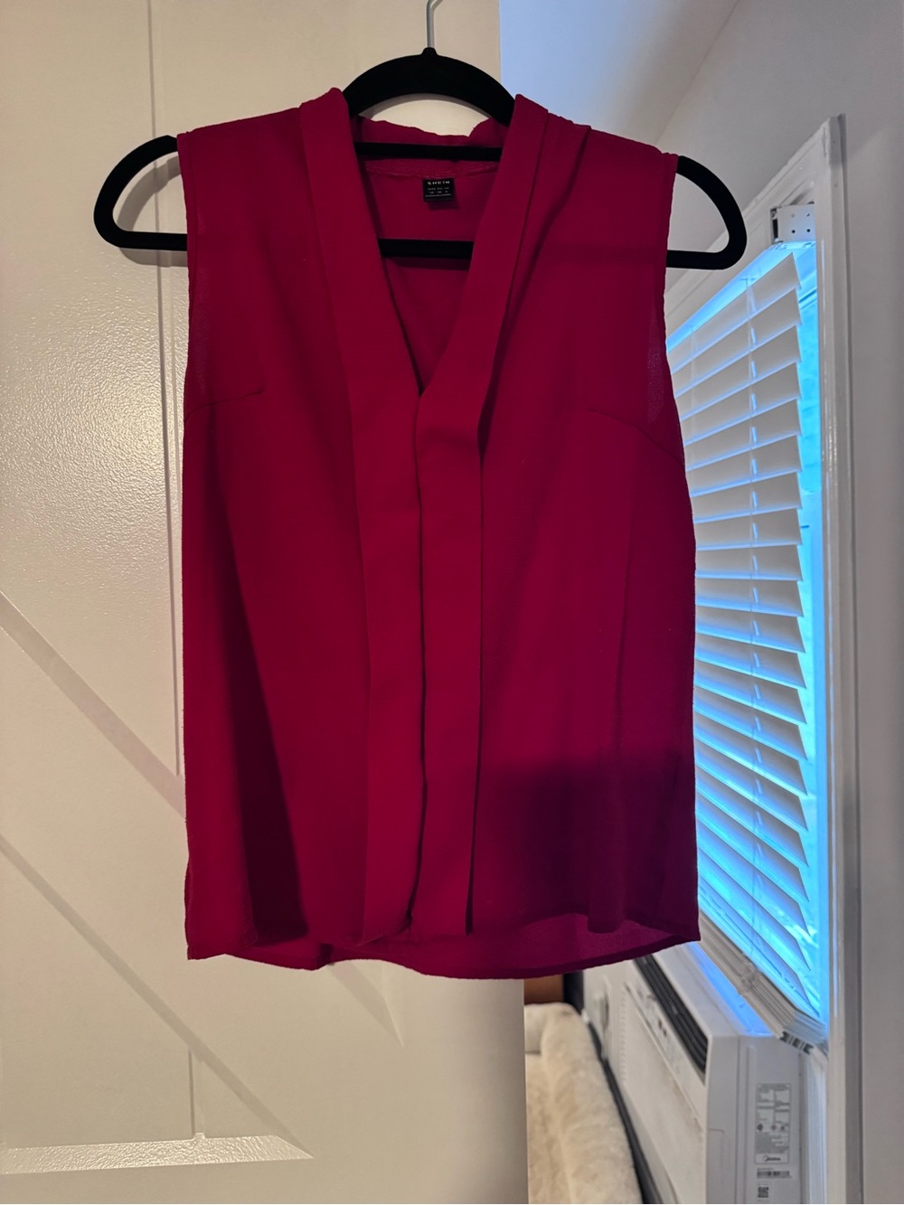 Burgundy V-Neck Sleeveless Camisole